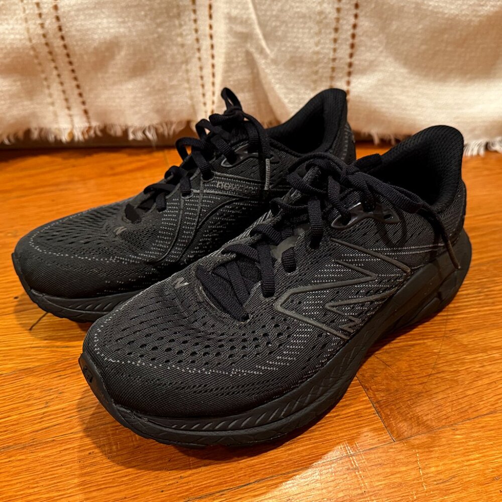 New Balance Women's Charcoal/Black Athletic Running Shoes - Picture 7 of 10